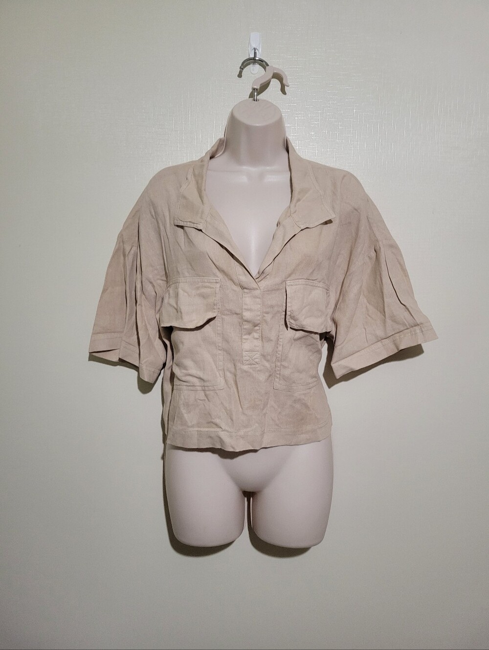 Marc New York Cropped Utility Blouse in Light Beige